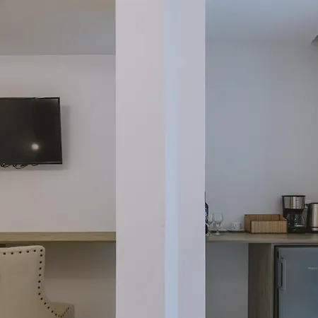 Aparthotel Theo 3*