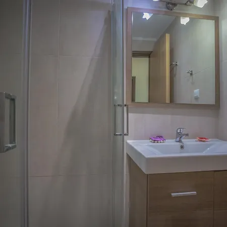 Lejlighedshotel Theo 3*